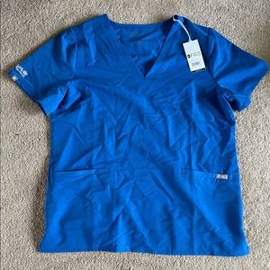 Figs Casma three pocket scrub top